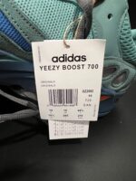 Sneakersy Adidas Yeezy Boost 700 Faded Azure GZ2002 44 2\3 - obrazek 3