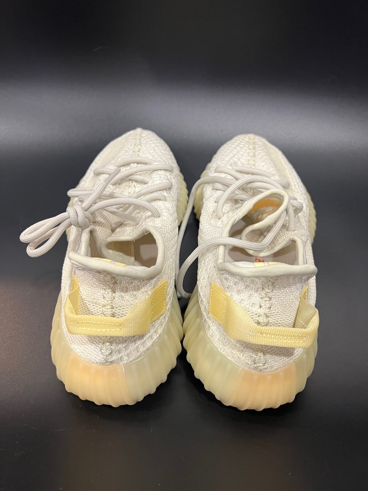 Sneakersy Adidas Yeezy Boost 350 V2 Light GY3438 44 - obrazek 4