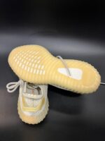 Sneakersy Adidas Yeezy Boost 350 V2 Light GY3438 44 - obrazek 3