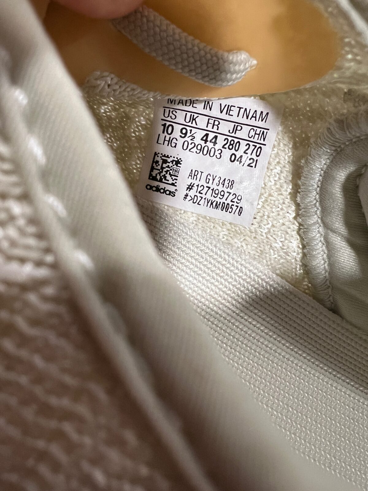 Sneakersy Adidas Yeezy Boost 350 V2 Light GY3438 44 - obrazek 2