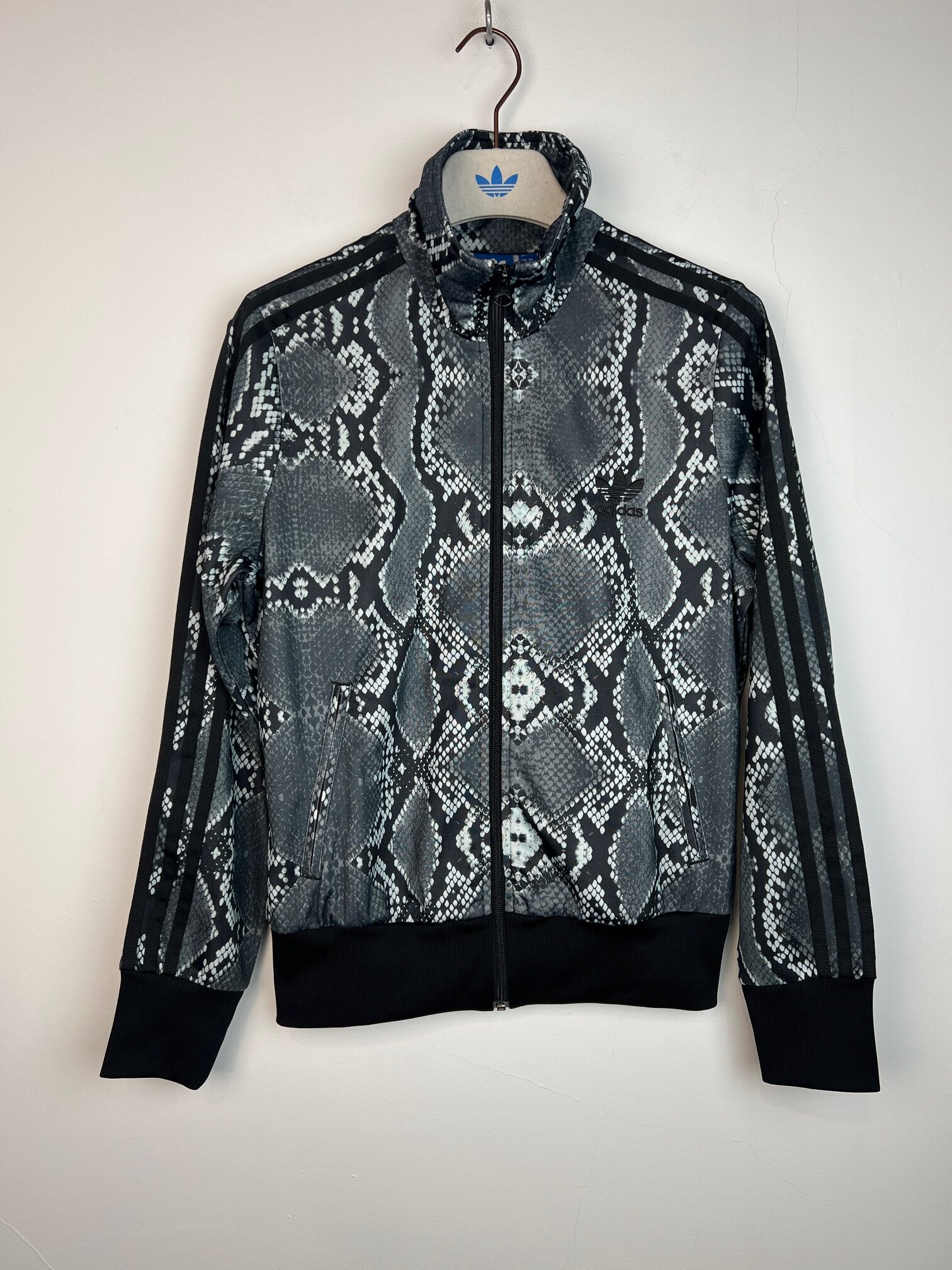 IMG_7372 Bluza damska Adidas Originals wężowa skóra M - obrazek 1