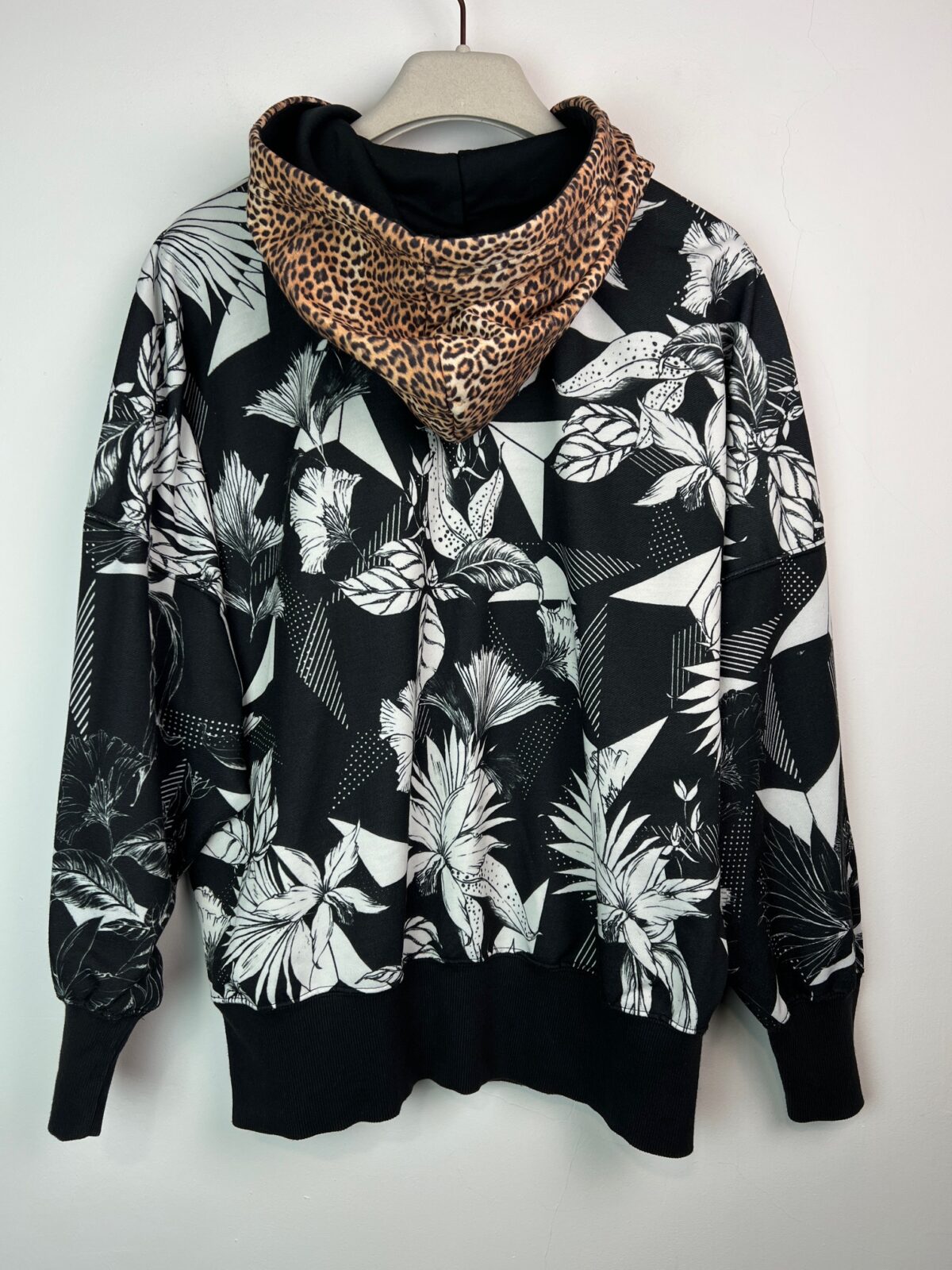 Bluza damska Adidas x Farm z kapturem multicolor S - obrazek 2